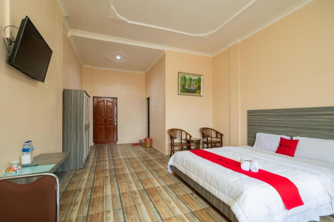 Hotel Reddoorz @ Pematangsiantar Exterior foto