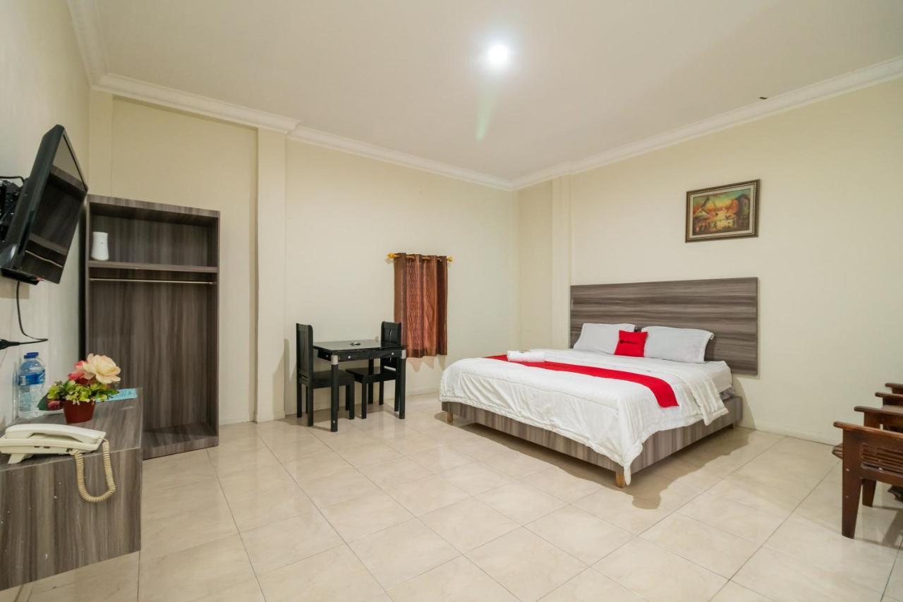 Hotel Reddoorz @ Pematangsiantar Exterior foto