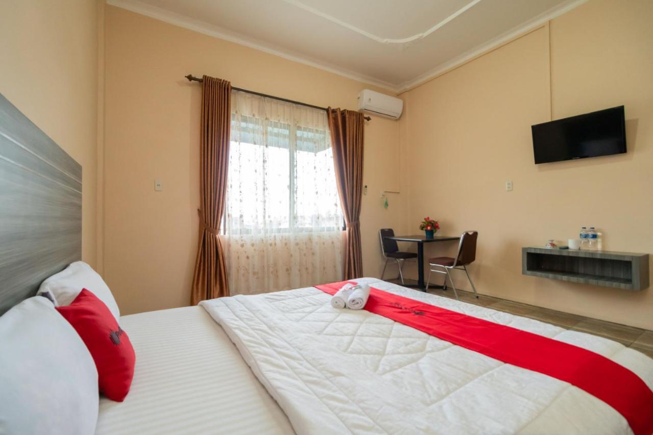 Hotel Reddoorz @ Pematangsiantar Exterior foto