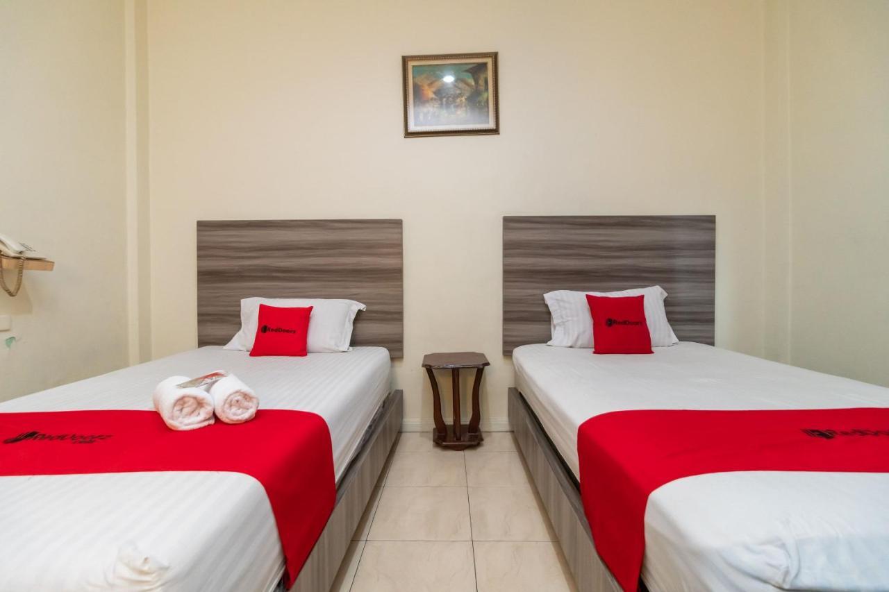 Hotel Reddoorz @ Pematangsiantar Exterior foto