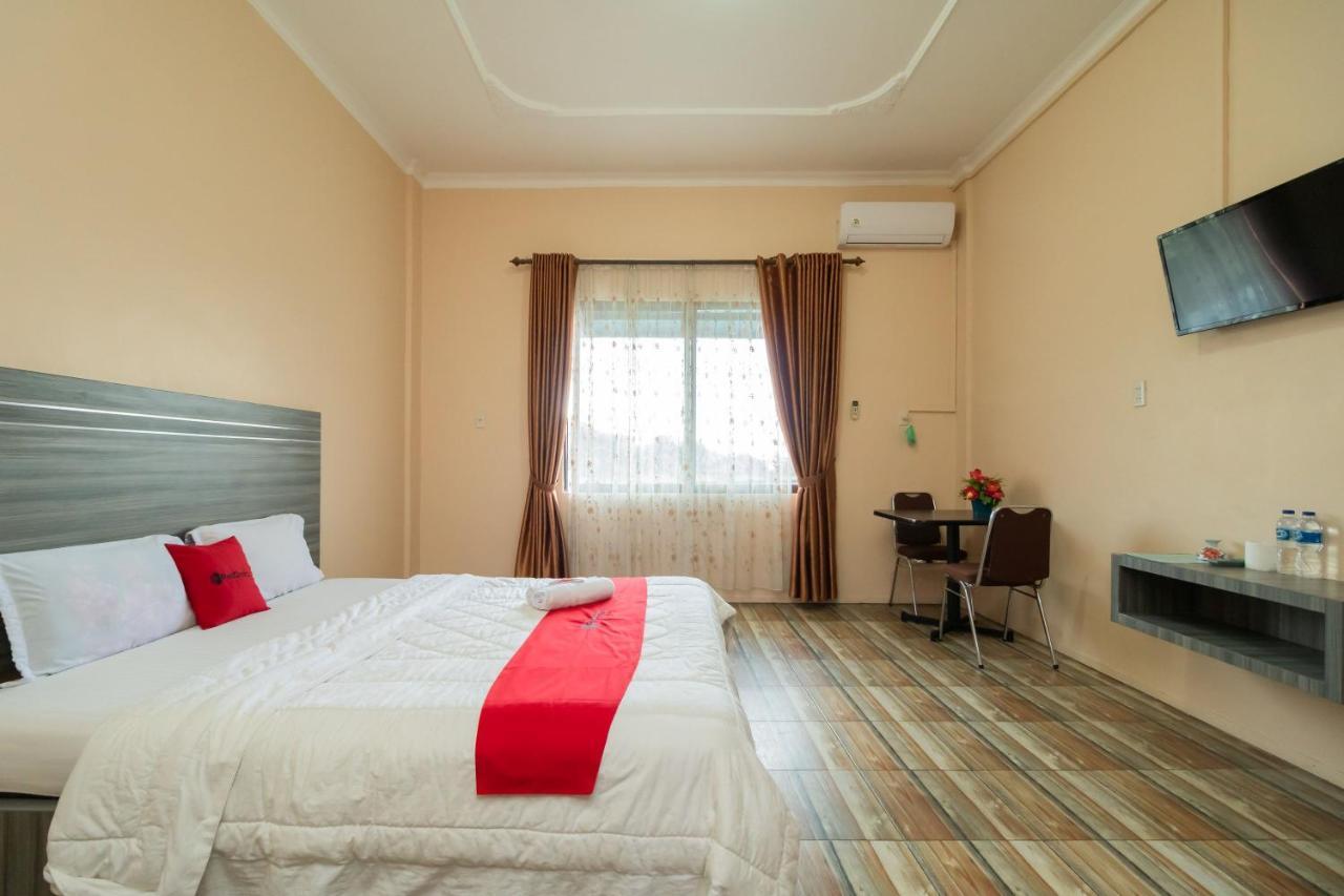 Hotel Reddoorz @ Pematangsiantar Exterior foto