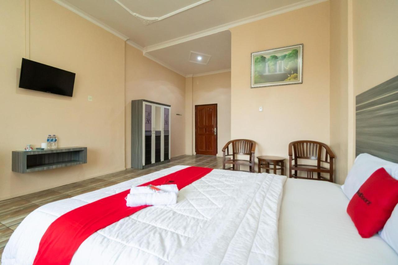 Hotel Reddoorz @ Pematangsiantar Exterior foto