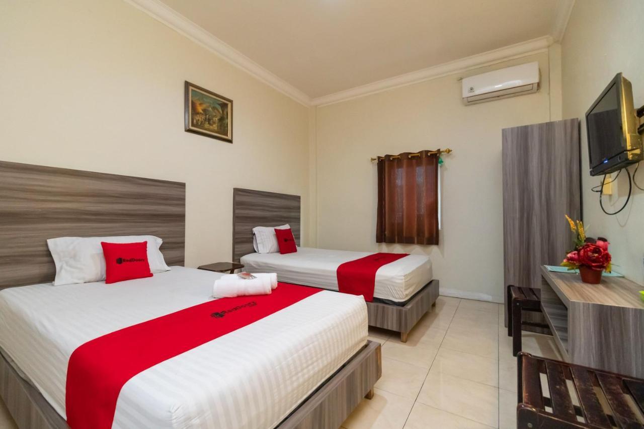 Hotel Reddoorz @ Pematangsiantar Exterior foto