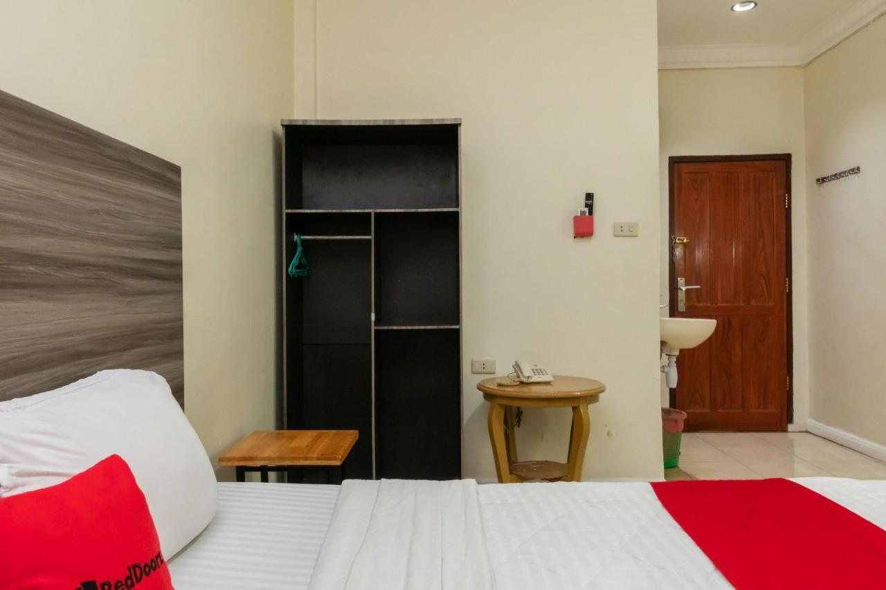 Hotel Reddoorz @ Pematangsiantar Exterior foto