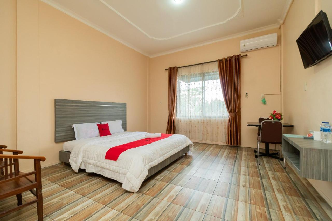 Hotel Reddoorz @ Pematangsiantar Exterior foto